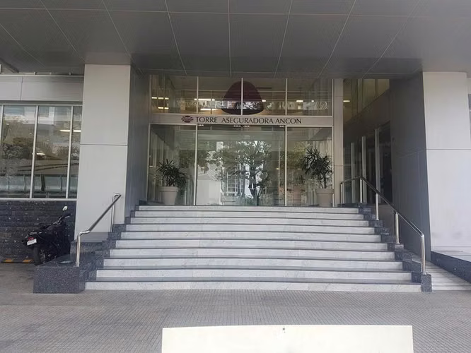 Oficina Comercial en Alquiler en JG - Imagen 2