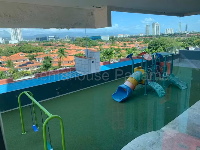 Se Vende Apartamento en Costa del Este LA26-5386