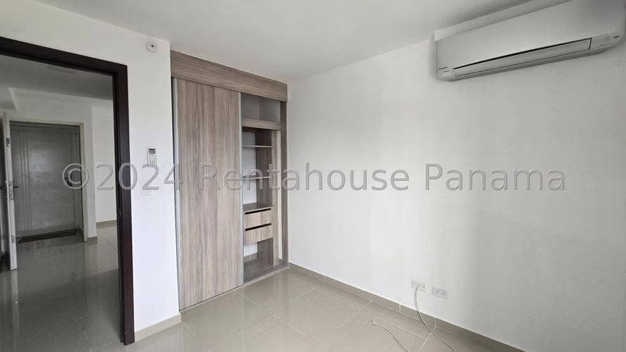 Apartamento en Venta en Carrasquilla  JG