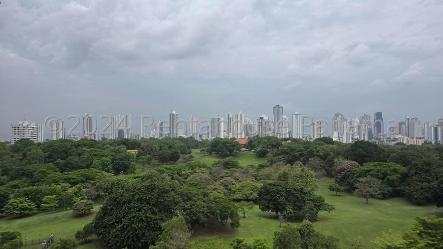 Apartamento en Venta en Carrasquilla  JG