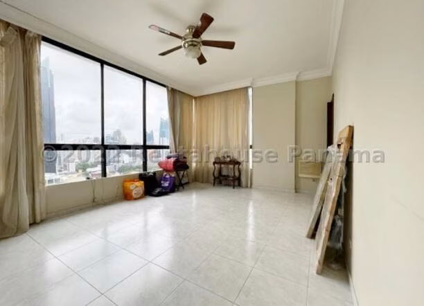 Se Vende Apartamento en Avenida Balboa VLU26-6630