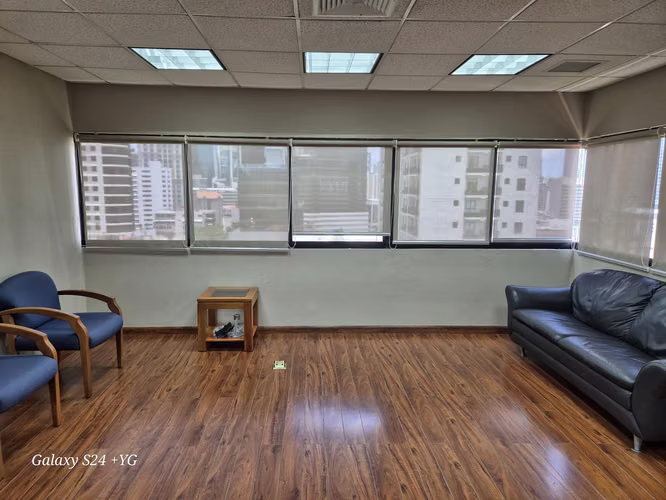 ALQUILER O VENTA DE OFICINA EN BELLA VISTA - Imagen 7