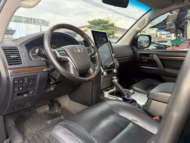 Toyota Land Cruiser 2019