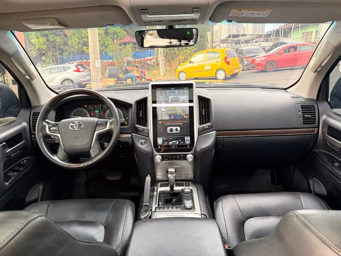 Toyota Land Cruiser 2019