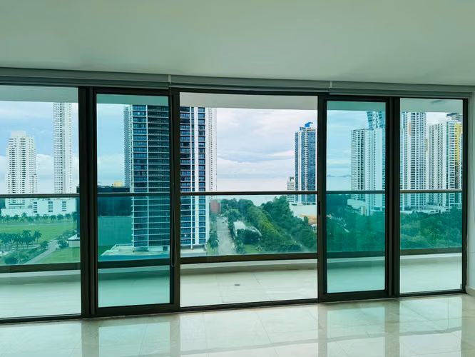 ABSOLUTE REMATE APT AAA 3R3.5B2P VISTA A MAR EN PH PARKLANE 730000 - Imagen 3