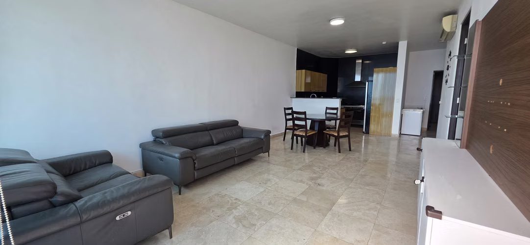 Venta de Apartamento en avenida balboa frente al mar - Imagen 3