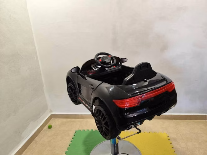 Se vende silla de barbería para niños