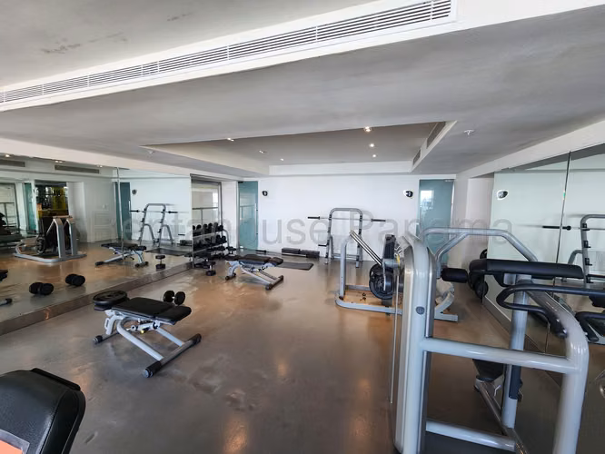 Venta de apartamento en Avenida Balboa AK