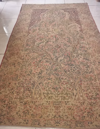 Beautiful 19th Century Persian Rug – Tree of Life Design, Unique, Elegant and Collectible – 131 × 218 cm