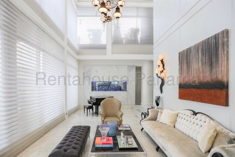 Venta de Penthouse en El Cangrejo con piscina privada AK - Imagen 3