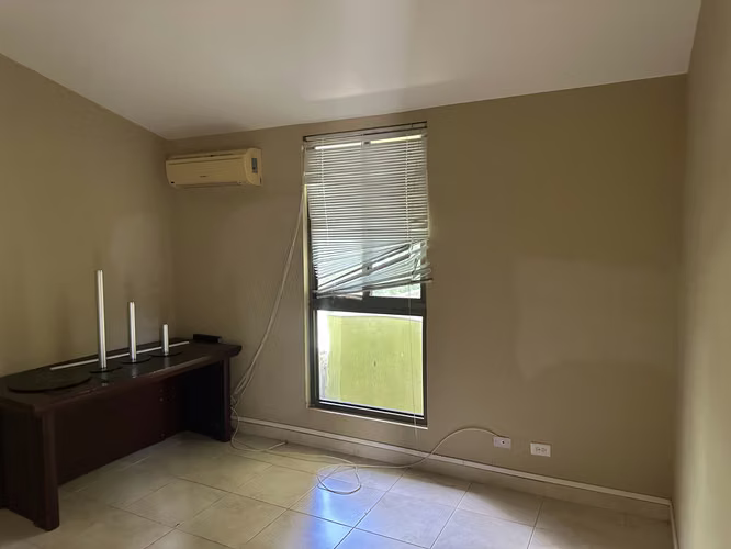 Brisas de Los Lagos - Casa con Potencial en Venta - Imagen 9