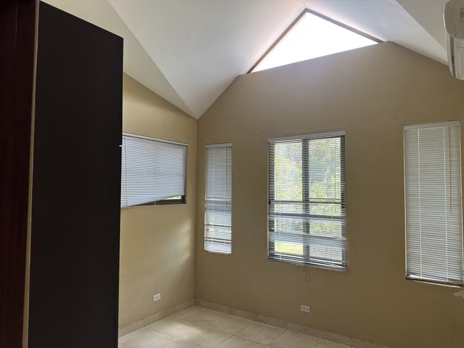 Brisas de Los Lagos - Casa con Potencial en Venta - Imagen 19