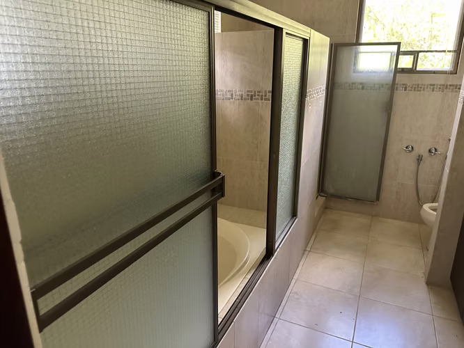 Brisas de Los Lagos - Casa con Potencial en Venta - Imagen 14