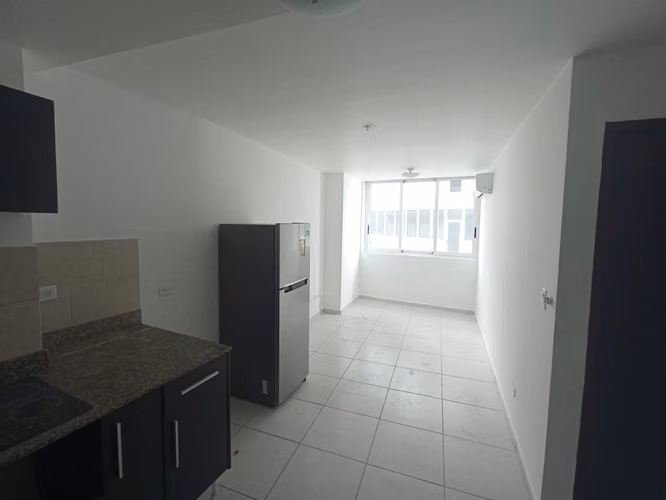 ALQUILO APTO 2REC 2 BAÑOS AV BALBOA VISTA AL MAR