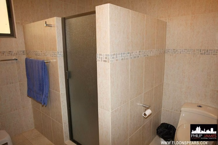 Casa Junto al Lago de 3 Recamaras en Venta - Brisas de Los Lagos