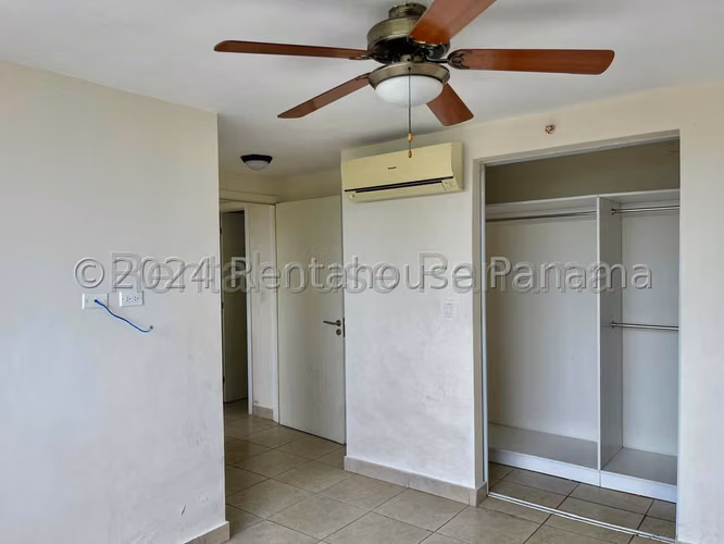 Venta de apartamento en Condado del Rey AK
