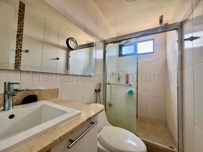 Venta de apartamento en Condado del Rey AK