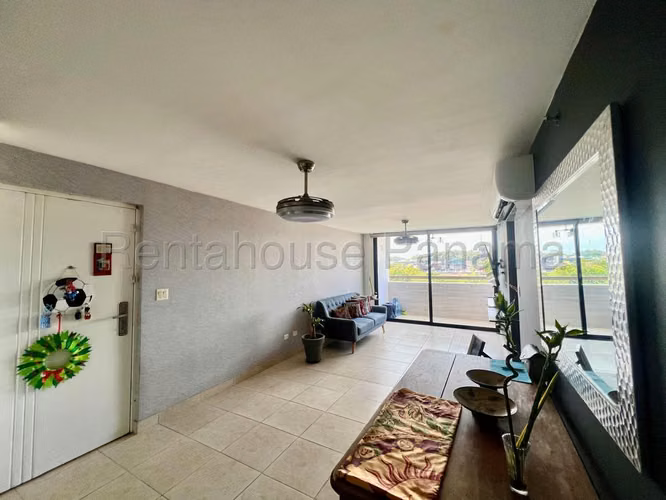 Venta de apartamento en Condado del Rey AK