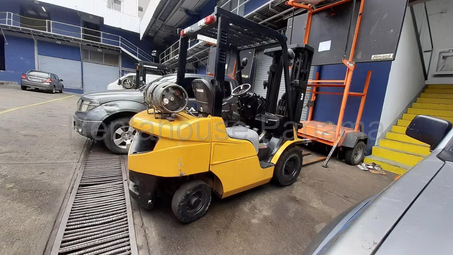 Depósitos comerciales en planta baja en alquiler en Vía España KC - Imagen 15