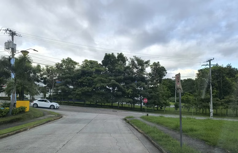 MTRE RPP/For sale on LAND IN CORNER ALBROOK C1 ANCON