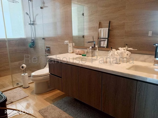 Vendo Apartamento Espacioso en PH Solana, Santa María 26-6291GG