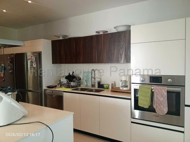 Vendo Apartamento Espacioso en PH Solana, Santa María 26-6291GG