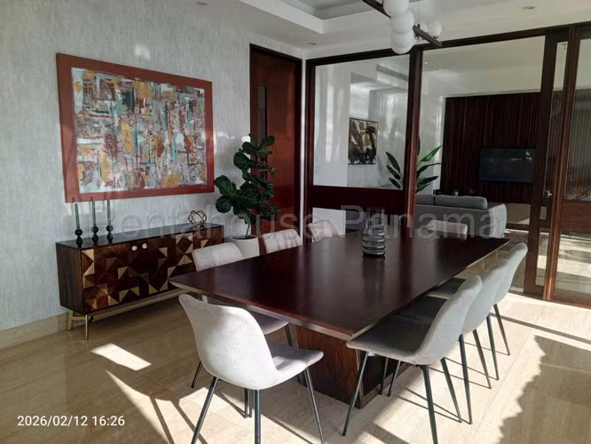 Vendo Apartamento Espacioso en PH Solana, Santa María 26-6291GG