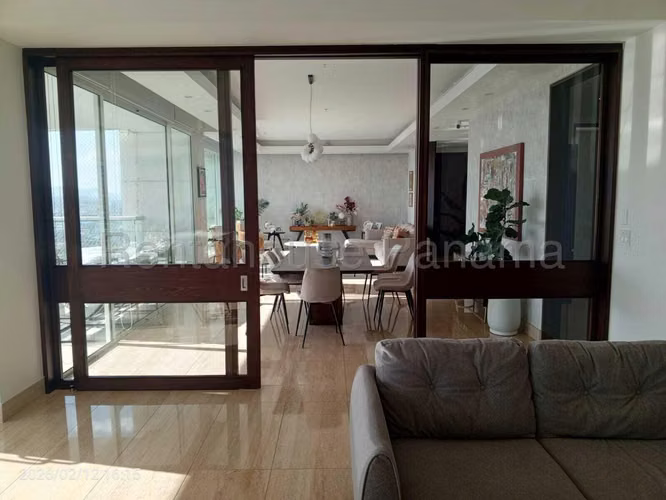 Vendo Apartamento Espacioso en PH Solana, Santa María 26-6291GG