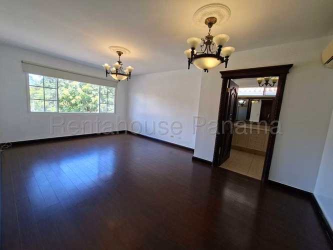 Venta de casa en Costa del Este AK
