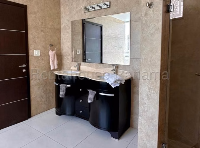 Alquiler de apartamento en Bellavista AK - Imagen 7