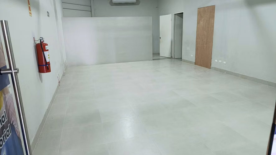 (ES)-Locales comerciales en alquiler | San Francisco | Santa Elena Strip | 64m2 a 171m2 - Imagen 7
