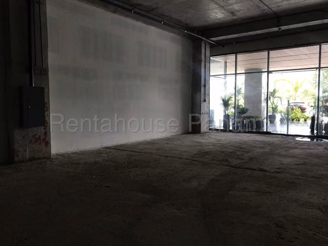 Alquiler de local comercial en Costa del Este AK