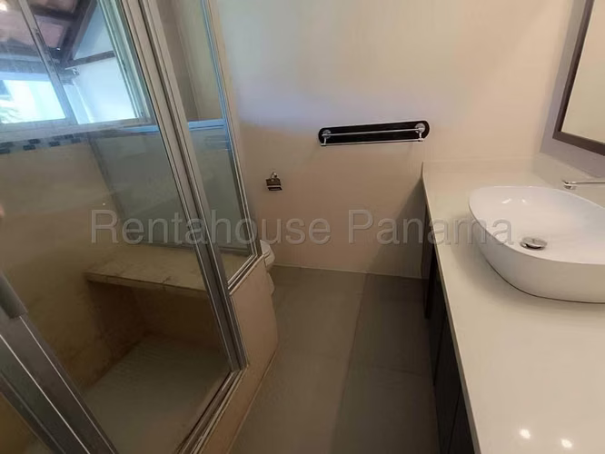 Casa en Venta en Clayton JG