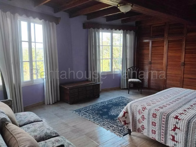 Casa en Venta en Cerro Azul  JG