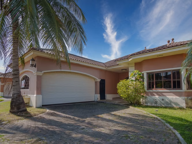 Casa en Sunset Coast en Venta