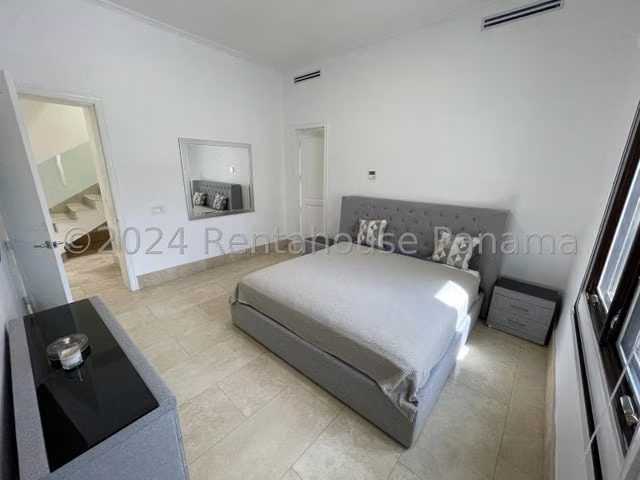 Venta Casa Fairway Santa Maria 26YCG3180