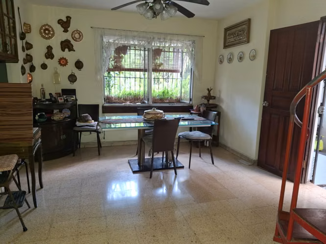 Hato Pintado amplia casa 5 cuartos con patio