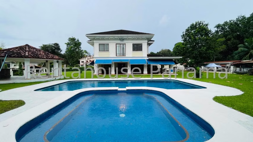 Hermosa Casa en Venta en Camino de Cruces 25YCG3134