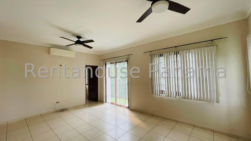 Hermosa Casa en Venta en Camino de Cruces 25YCG3134