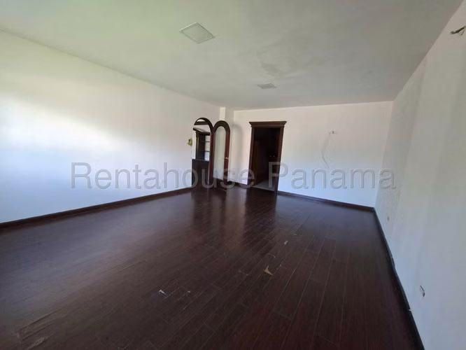 Se Vende Casa en Costa del Este VLU26-6634
