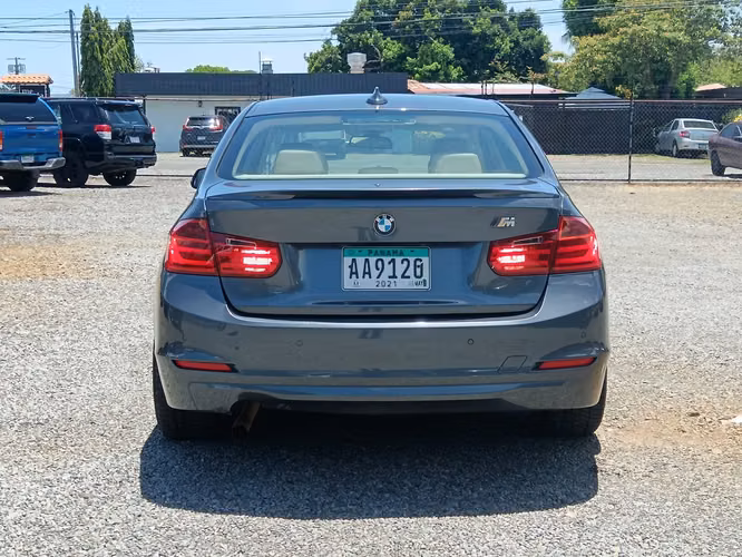 BMW 316i 2013 Paquete M