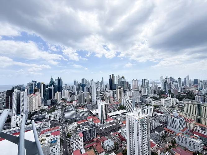 LUXOR 400 – Penthouse en El Cangrejo