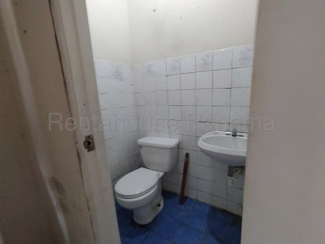Deposto Comercial en Alquiler en Via España JG