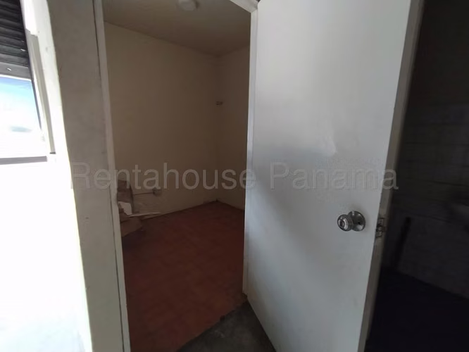 Deposto Comercial en Alquiler en Via España JG
