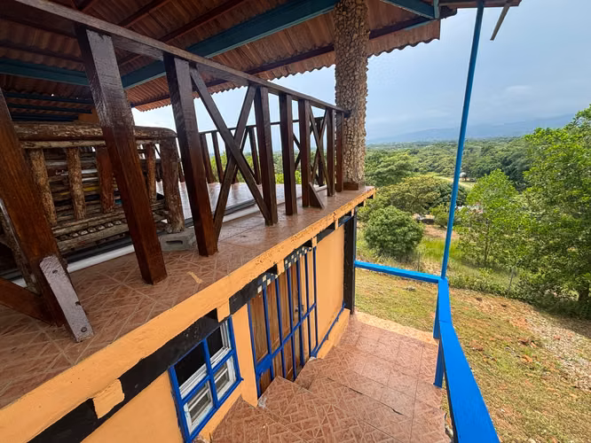 CASA DE CAMPO EN TERRENO DE 3000 MTS2