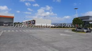 Venta de Galera con 1030m2 en Pacora PH PanaParkLoteM 24-7472SR