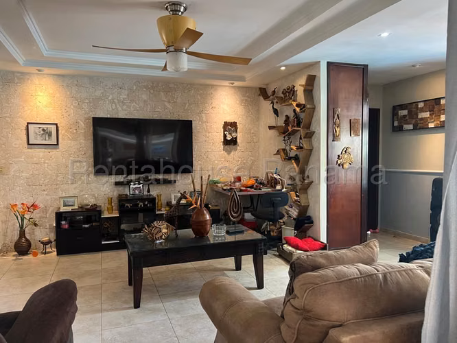 Casa en venta en Villa Zaita SYH
