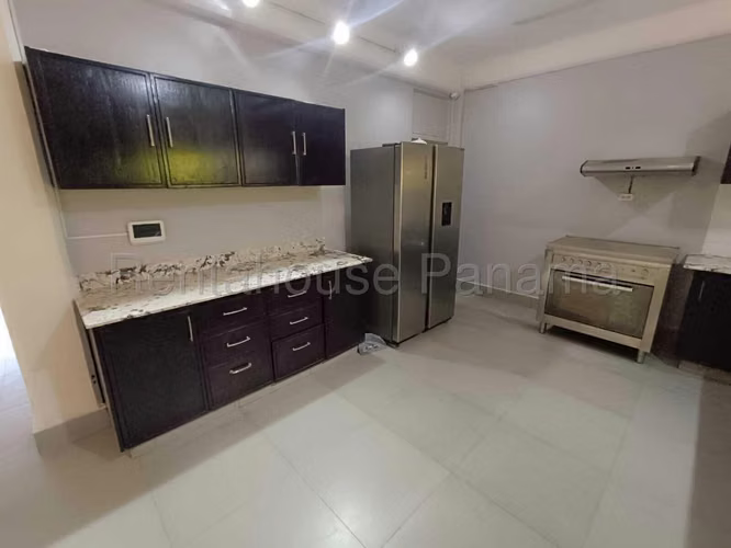 Casa en Venta en Clayton AFC 26-6424