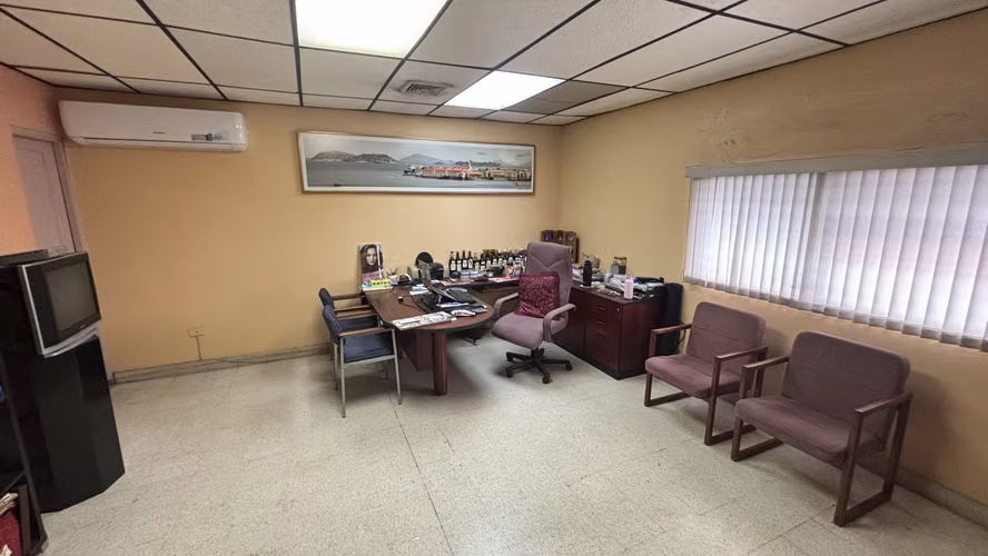 Bodega / Propiedad Comercial en el Centro de la Ciudad – Ideal para Almacenaje y Operación Logística - RM - Imagen 7
