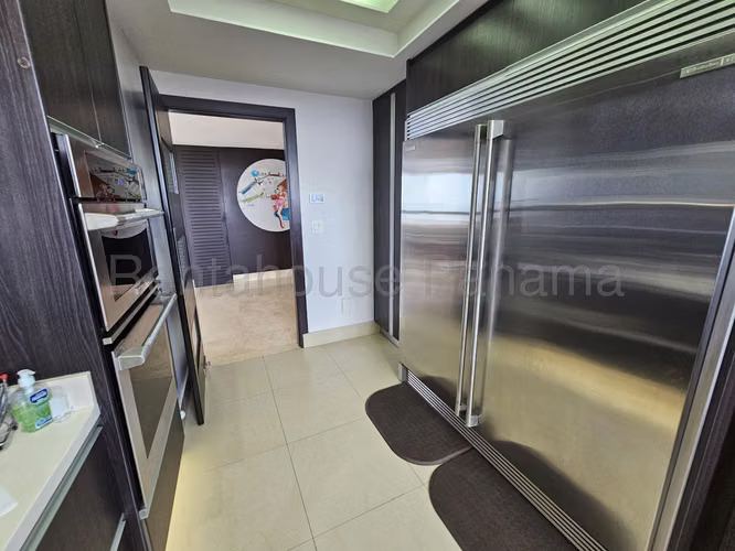 Venta de Penthouse de 3 niveles con 481.98m² en Coco del Mar 26JSS6701